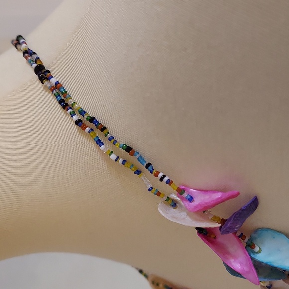 Multicolor Shell Necklace - Picture 7 of 10